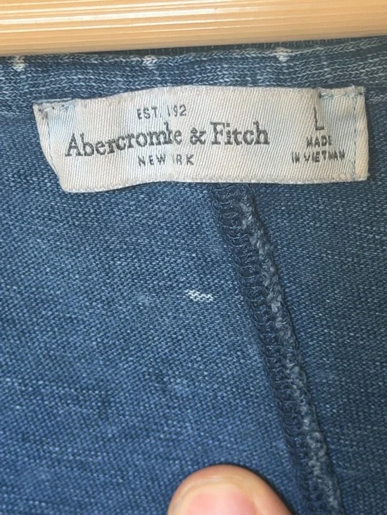 Abercrombie & Fitch Vintage scoop neck, size L - Picture 2 of 8